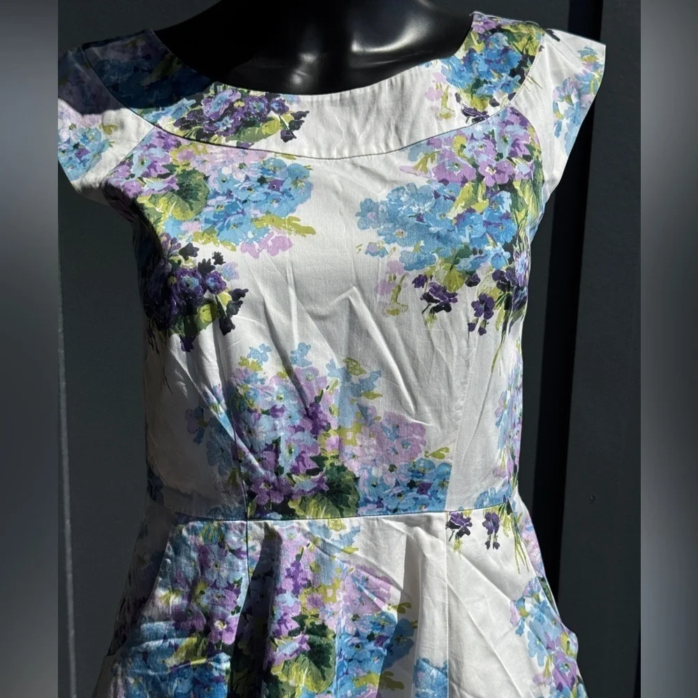 Floral Laura Ashely Dress - White‎ and Blue